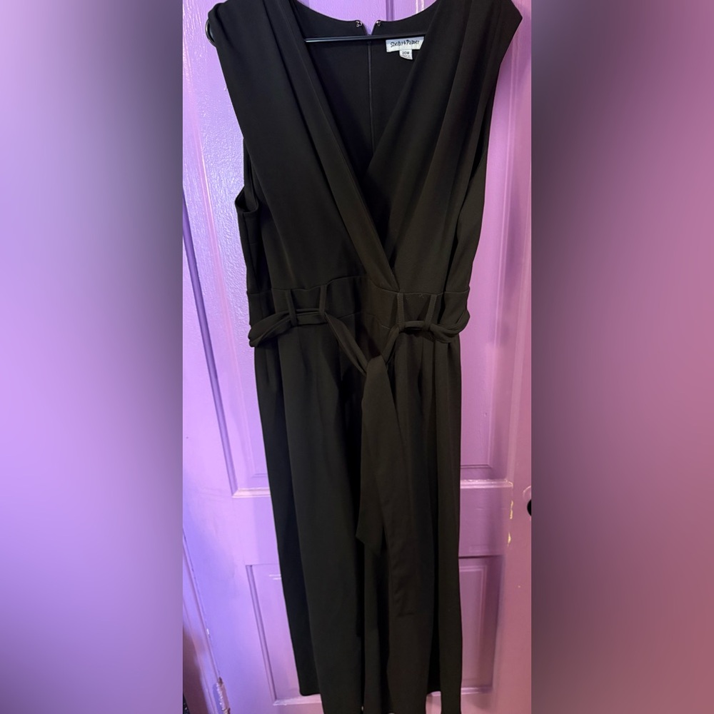 Shelby & Palmer Black Sleeveless Jumper